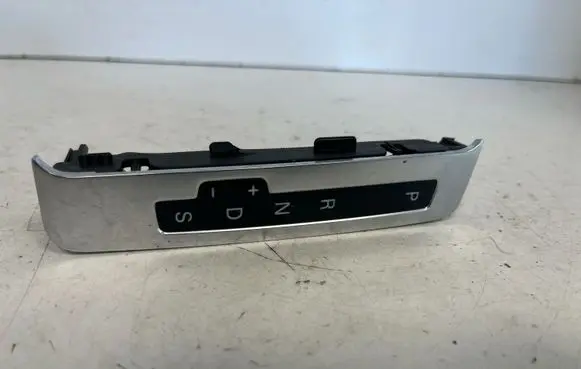 Audi Q7 4L Gear shift selector indicator 4L2713463A