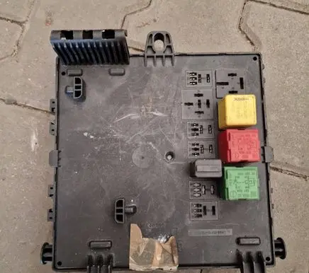 Volkswagen Golf IV Fuse box set 13125488