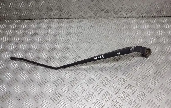 Chrysler 300M Front wiper blade arm
