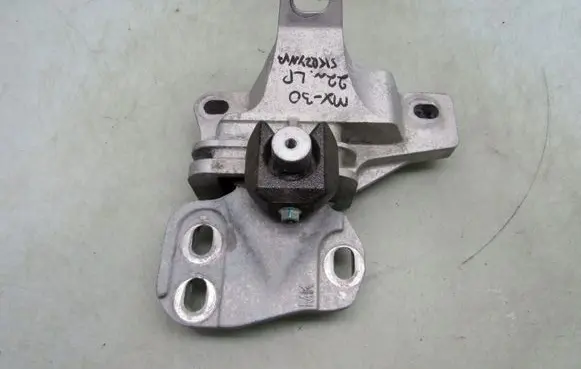 Mazda MX-30 Gearbox mounting bracket MX30