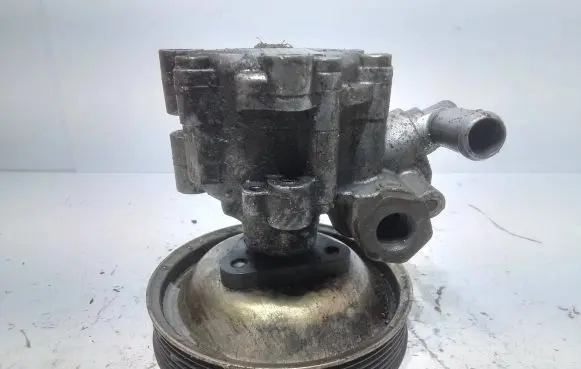 Alfa Romeo 156 Power steering pump 46763561 7613955505