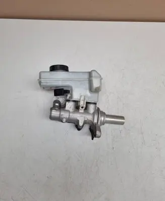 Skoda Superb B8 (3V) Master brake cylinder 5q1611301d