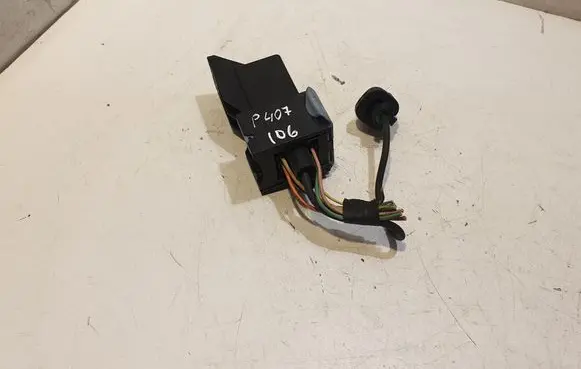 Glow plug pre-heat relay
