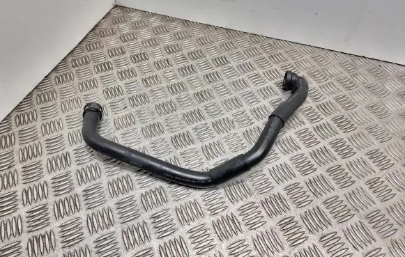 Ford Focus Engine coolant pipe/hose 9M5Q6A886AG