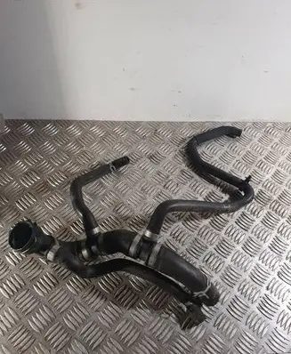 Volvo XC90 Engine coolant pipe/hose 31686003