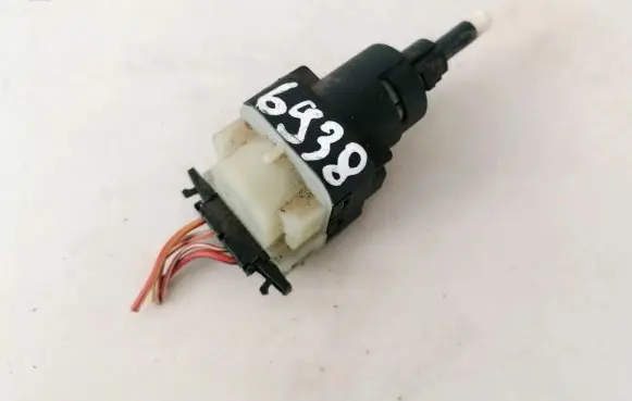 Audi A6 S6 C5 4B Brake pedal sensor switch 1k2945511