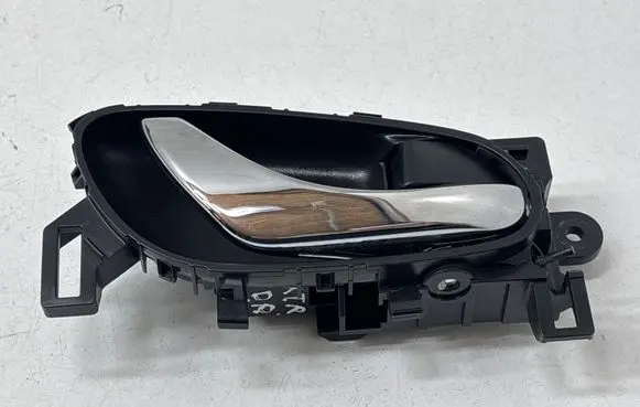 Nissan X-Trail T32 Front door interior handle 