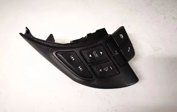 Mazda 6 Steering wheel buttons/switches 75e814