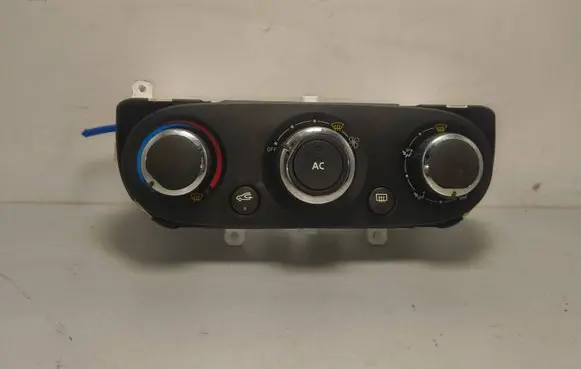Renault Clio IV Climate control unit T10196762 130115 E1072485