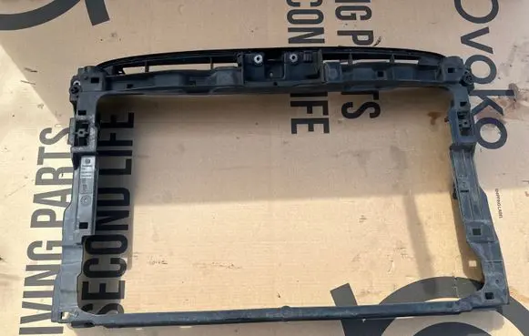 Volkswagen PASSAT B8 Radiator support slam panel 3G0805588N