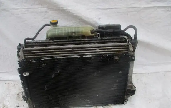 Toyota Corolla Verso AR10 Radiator set 