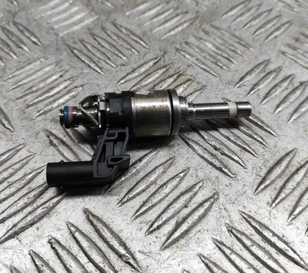 Skoda Superb B8 (3V) Fuel injector 04E906036AT