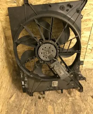 Volvo S60 Radiator cooling fan shroud