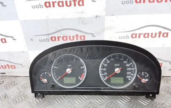 Ford Mondeo Mk III Speedometer (instrument cluster) 1S7F108412