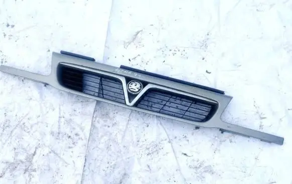 Opel Astra F Front grill 90452421 22256