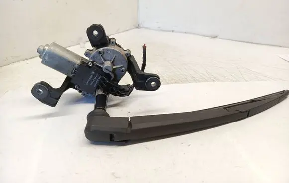 Opel Astra J Rear window wiper motor 13256917 11040 A041121101920392