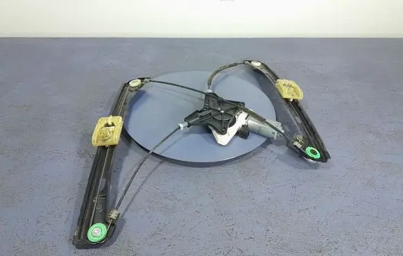 Volkswagen PASSAT B7 USA Front door window regulator with motor 3G0837461C