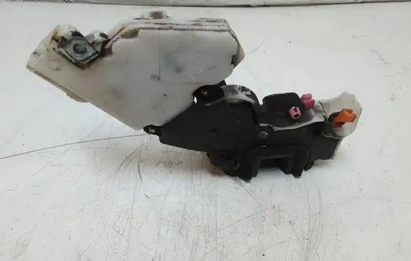 Nissan Micra Rear door lock 8255261U01