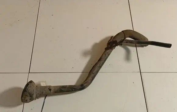 Nissan Tiida C11 Fuel tank filler neck pipe 