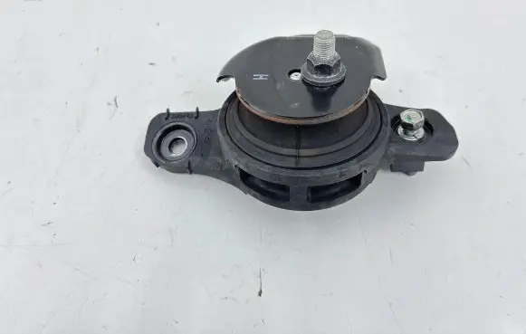 Subaru Legacy VII Engine mount bracket 41022FL01A