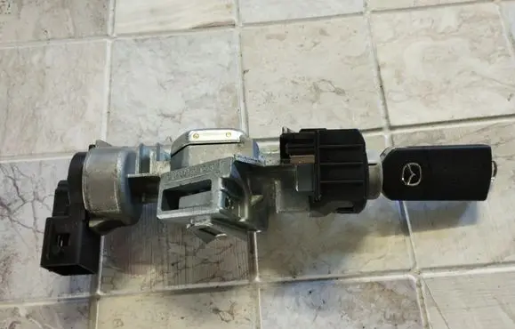 Mazda 3 I Ignition lock 3M513F880AC