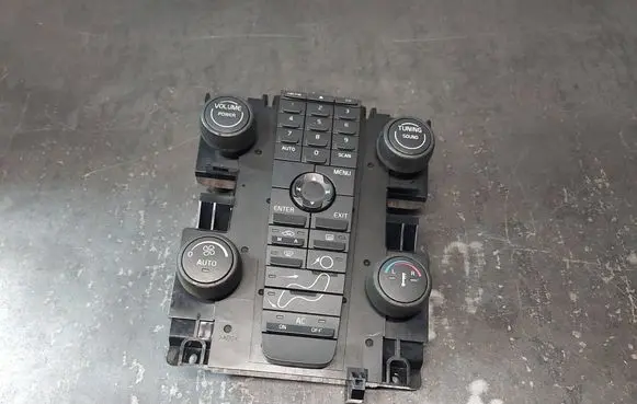 Volvo V50 Climate control/heater control trim 8697155