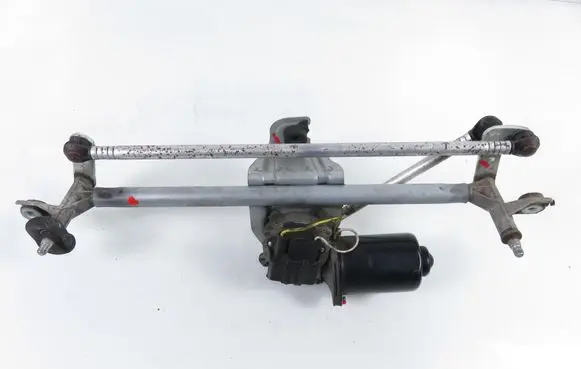 Opel Corsa C Front wiper linkage 