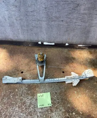 Volkswagen Polo III 6N 6N2 6NF Rear door manual window regulator 