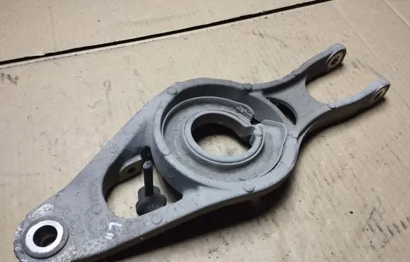 Honda Legend Rear control arm 52350SJA000