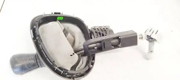 Nissan Juke I F15 Gear shifter/selector 614437