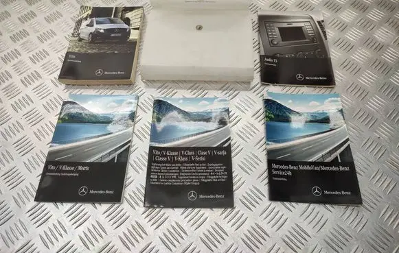Mercedes-Benz Vito Viano W447 Owners service history hand book A0005850800