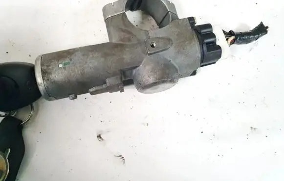 Nissan Almera Tino Ignition lock 8146
