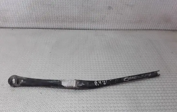 BMW 5 E39 Front wiper blade arm 61618209 ZB61618361