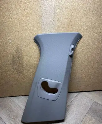 BMW 5 F10 F11 (B) pillar trim (top) 9116350