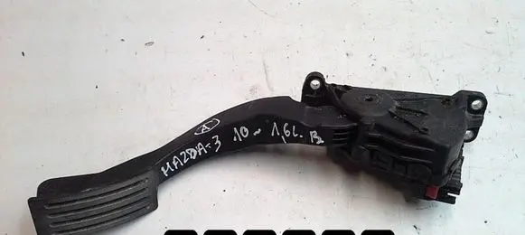 Mazda 3 II Accelerator throttle pedal 3N61-9F836-BF