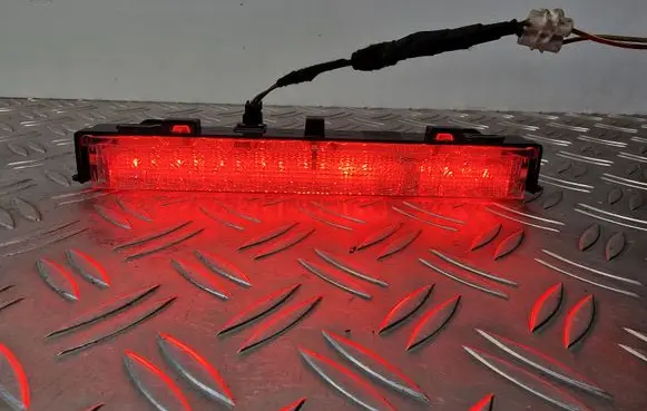 Volkswagen Jetta VI Third/center stoplight 6RU945087B