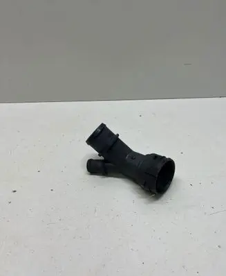Coolant pipe/hose