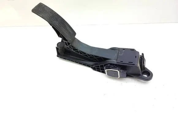 Mercedes-Benz ML W164 Accelerator throttle pedal A1643000504
