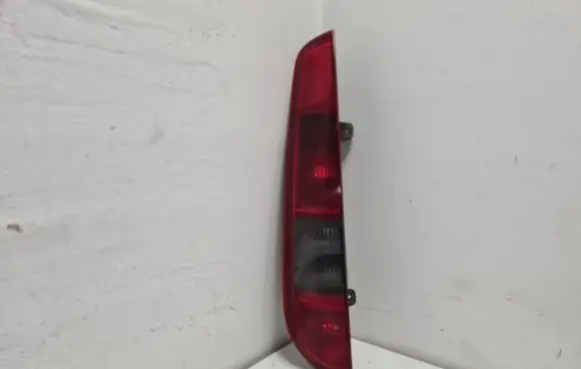 Ford Focus Rear/tail lights 4M5113N004E