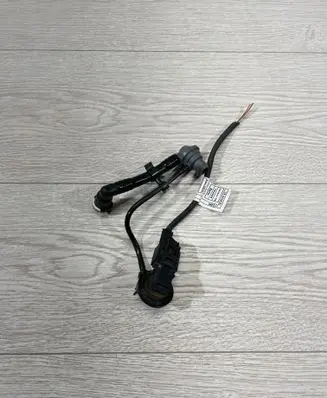 BMW 3 E92 E93 Sensor 8676835 5WK96893 8677696