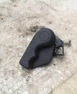 Ford Fusion II Engine bonnet (hood) release handle