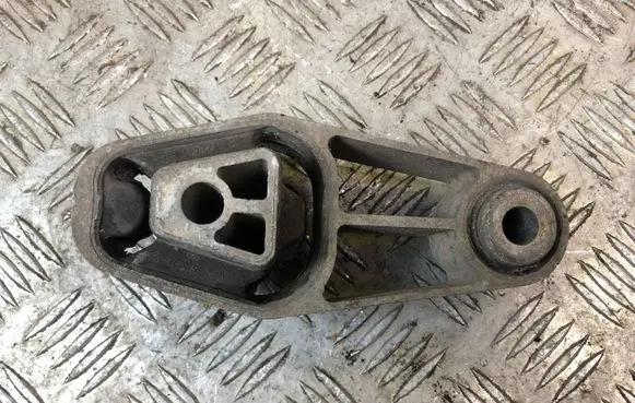 Mini One - Cooper Coupe R56 Gearbox mount 6772040