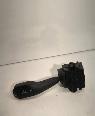BMW 5 E39 Indicator stalk 8363668K 0110401025