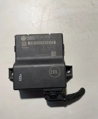 Audi A6 S6 C6 4F Gateway control module 4F0907468M