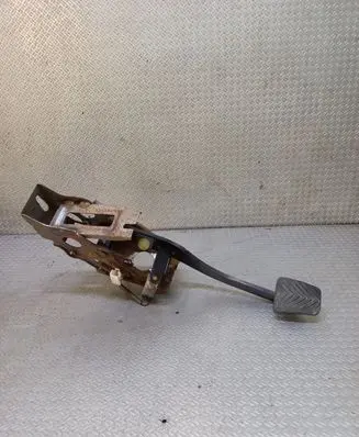 KIA Carnival Clutch pedal 