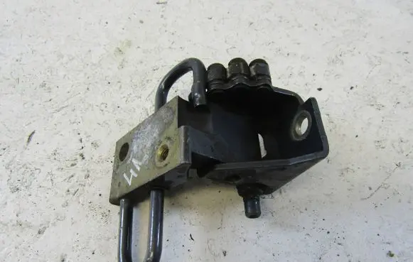 Audi A4 S4 B6 8E 8H Front door lower hinge 8E0831411B