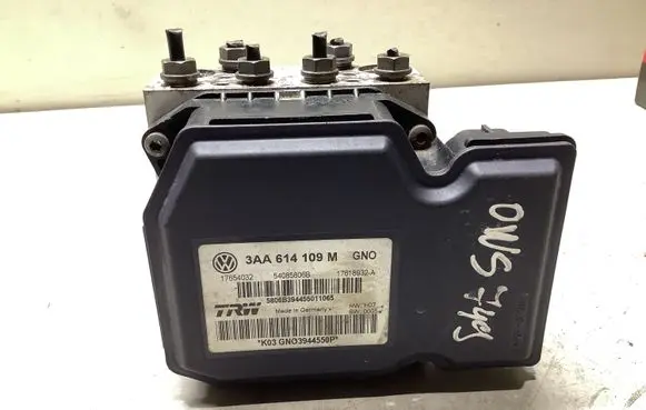 Volkswagen PASSAT B7 ABS Pump 3AA614109M 61035056