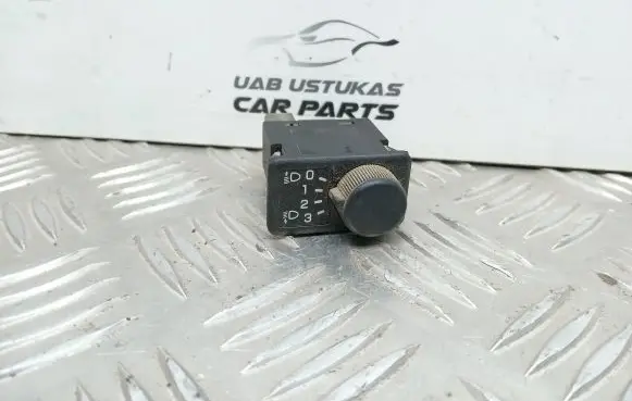 Nissan Almera Tino Headlight level height control switch 36997B
