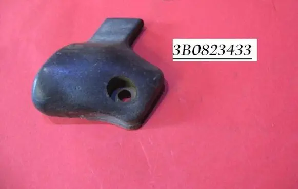 Volkswagen PASSAT B5 Other engine bay part 3B0823433