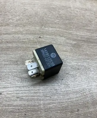 Volkswagen Golf IV Other relay 141951253B